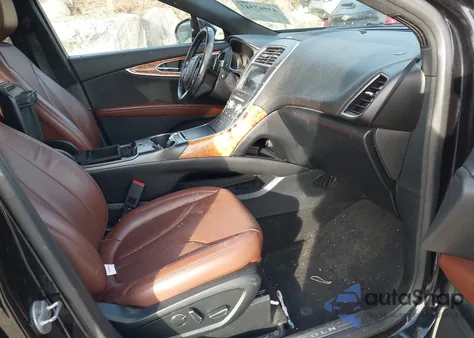 2020 Lincoln Nautilus Reserve z USA, uszkodzony, nr VIN 2LMPJ8K90LBL12814